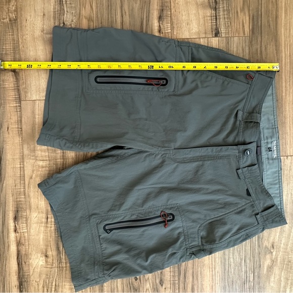 Simms dark gray shorts size 34 - Picture 5 of 5